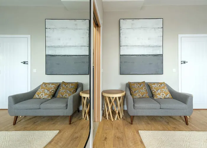 The Willow 2 * Bristol